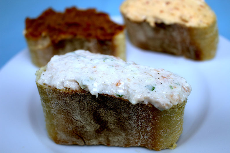 Lachs-Dip auf Brot